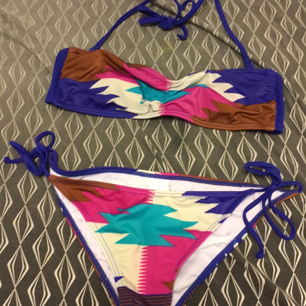 Billabong 2 piece swim suit
